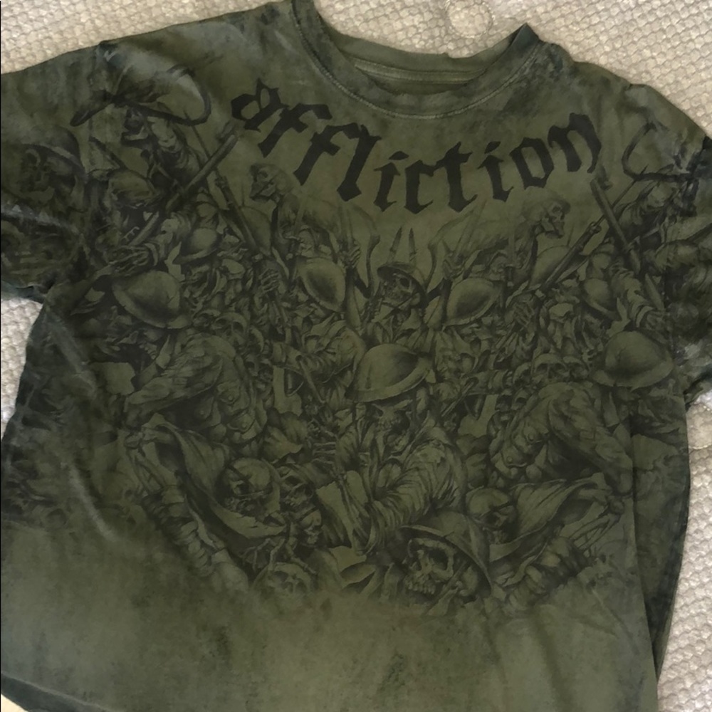 Affliction XL T shirt